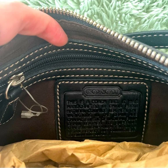 Coach Vintage Y2K Black Leather Shoulder Bag